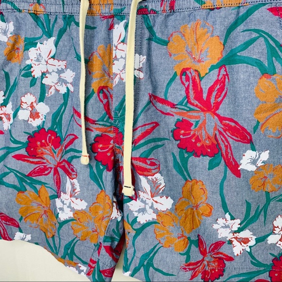 Tommy Hilfiger Floral Cloth Soft Drawstring Shorts - Picture 4 of 8